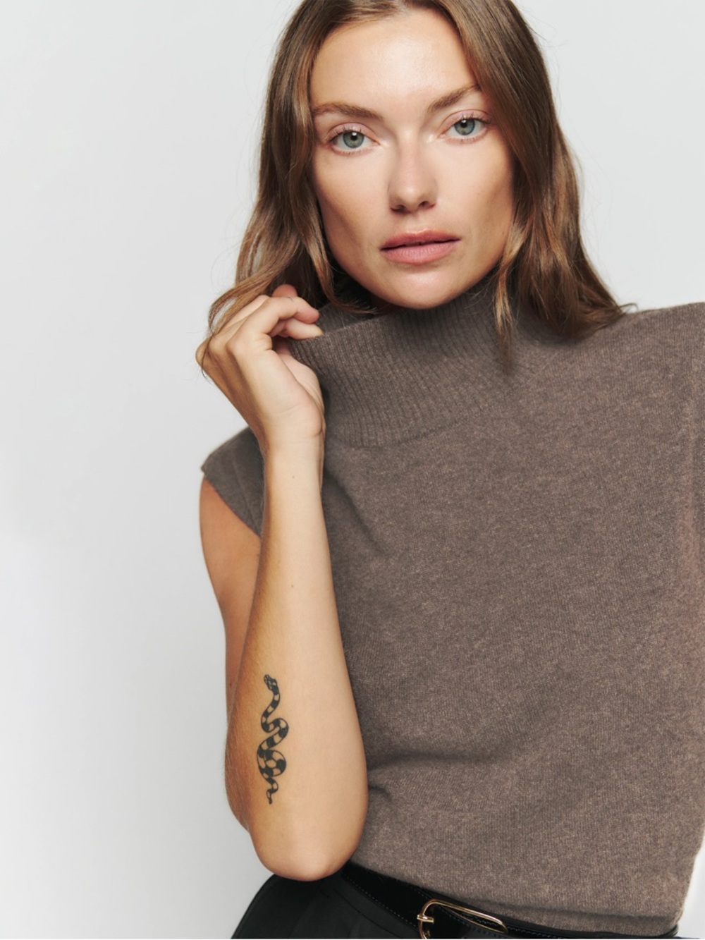 Reformation Arco Cashmere Sleeveless Turtleneck Sweater